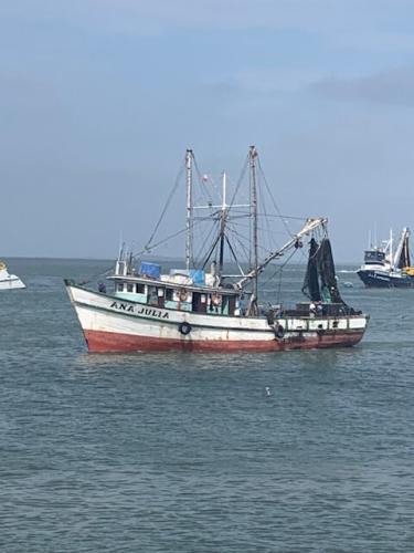 Flota-Pesquera-Arrastre-Ecuador-18